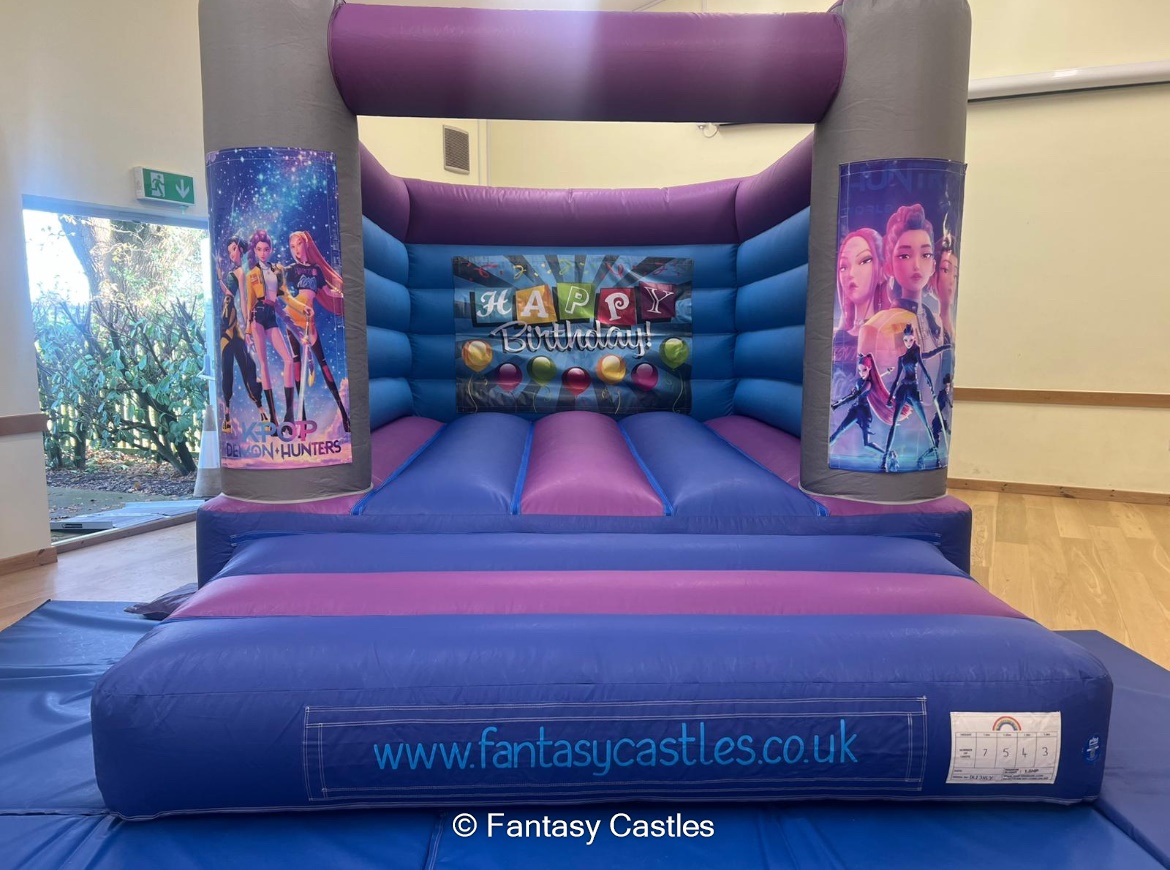 k-pop-demon-hunters-bouncy-castle-bouncy-castle-hire-soft-play-hire