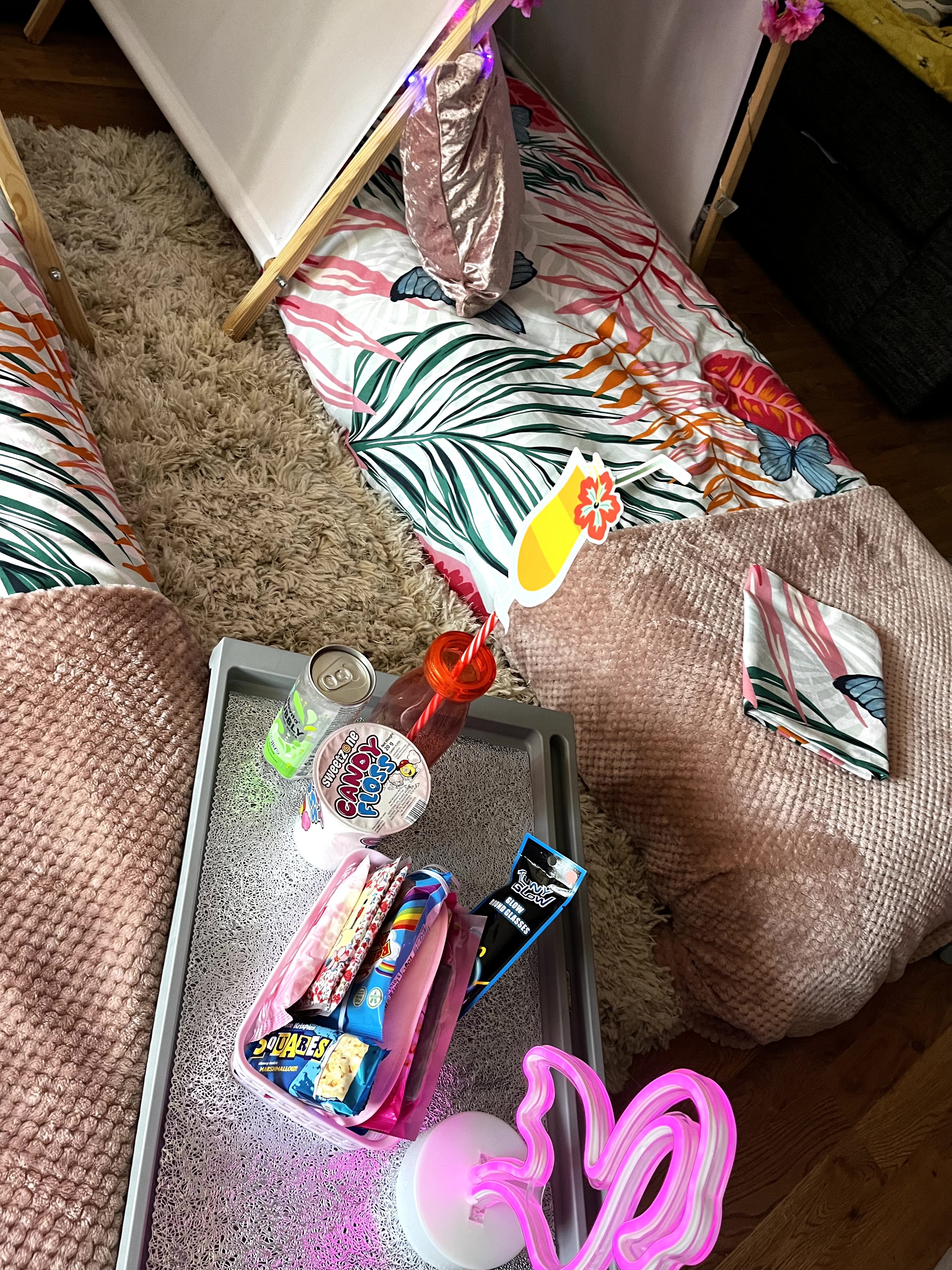 Tropical themed sleepover tents in Telford