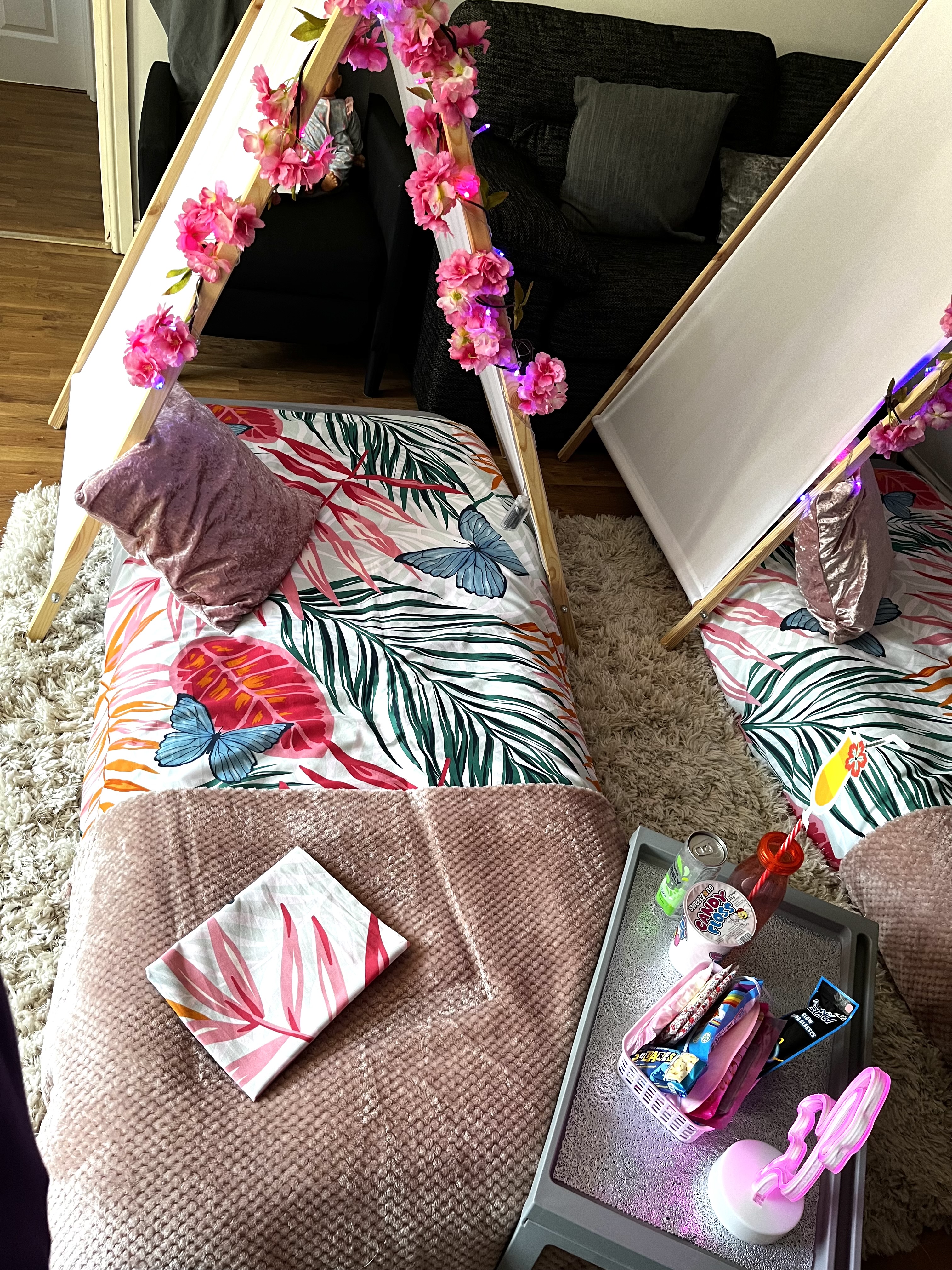 Tropical themed sleepover party in Telford
